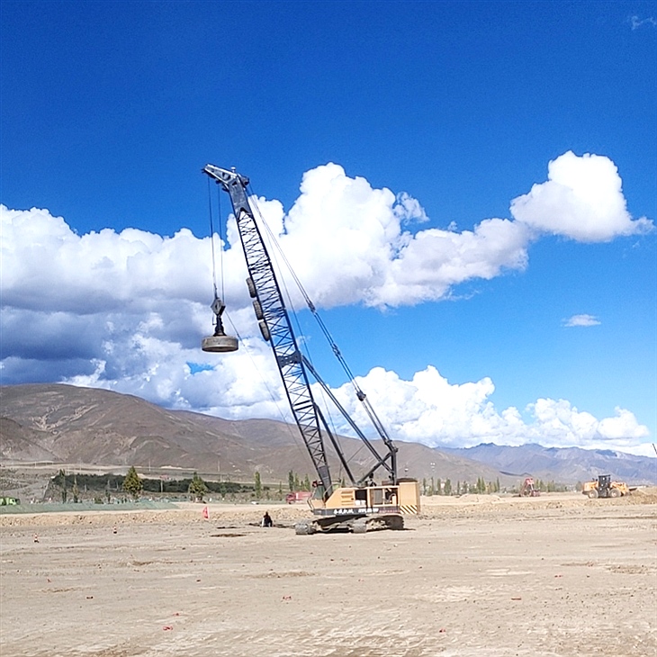 西藏機(jī)場(chǎng)強(qiáng)夯工程