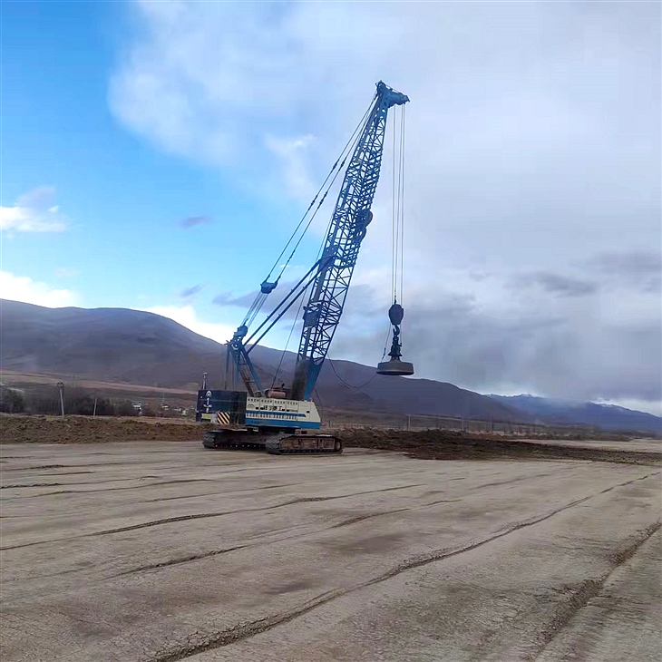 西藏機(jī)場(chǎng)強(qiáng)夯施工團(tuán)隊(duì)